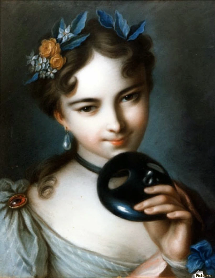 Giovane ragazza che tiene una maschera